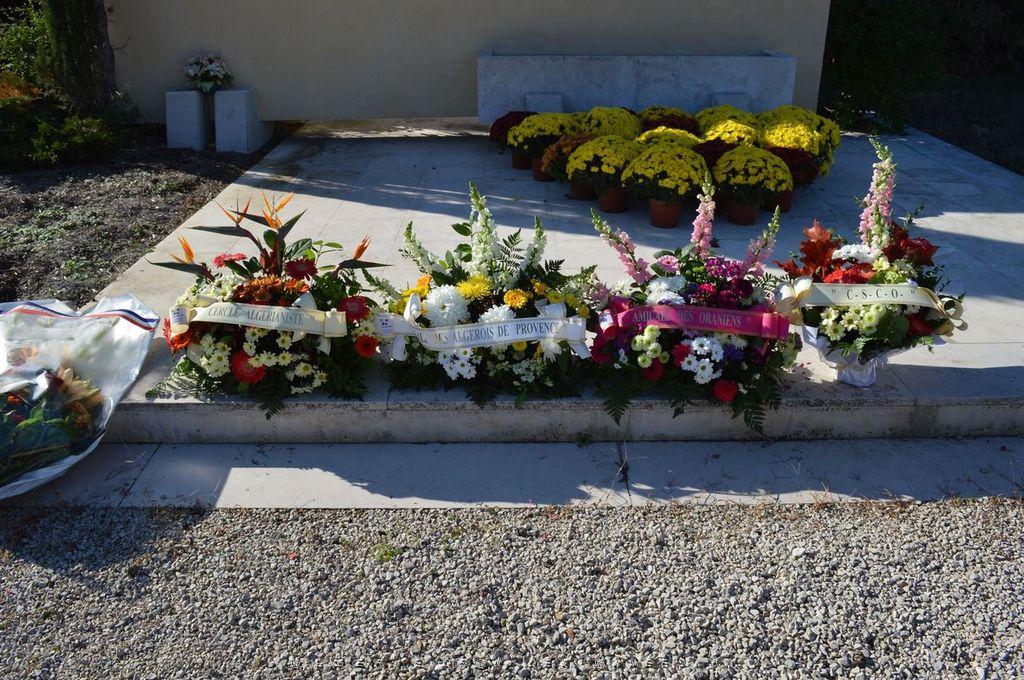 CEREMONIE DU 1 NOVEMBRE 2015 CIMETIERE DE MAZARGUES (8).JPG
